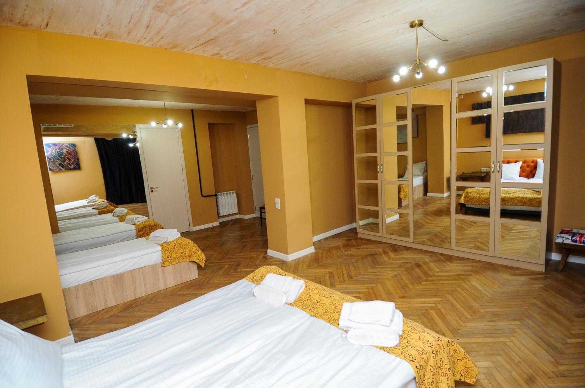 Art Hotel Home ティビリシ エクステリア 写真