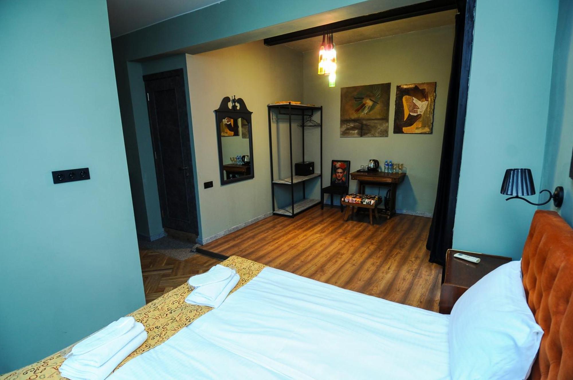 Art Hotel Home ティビリシ エクステリア 写真